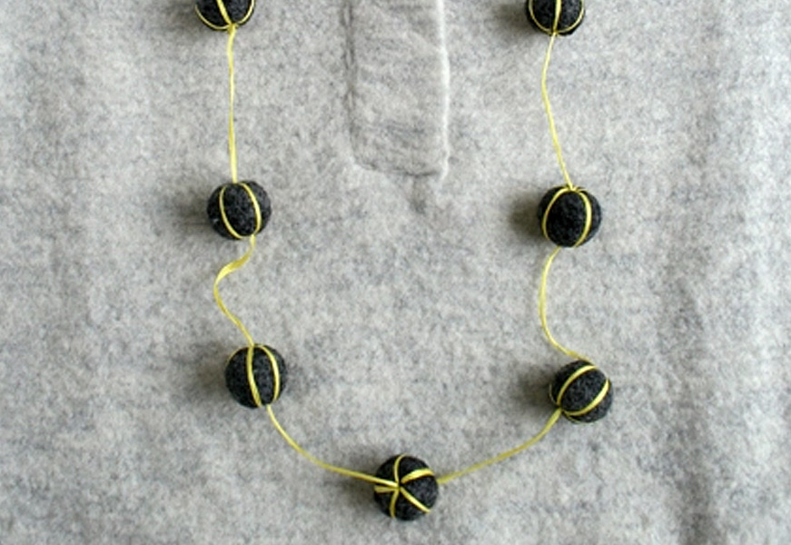 Felt Ball Necklace Tutorial From Purl Soho J Conlon And Sons